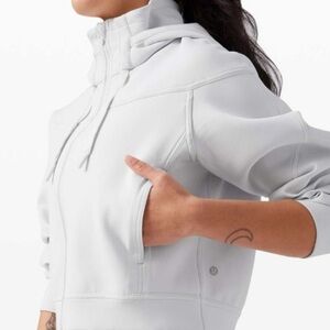 Lululemon Rogue Renegade Full Zip Cropped Jacket Size 6 Alpine White